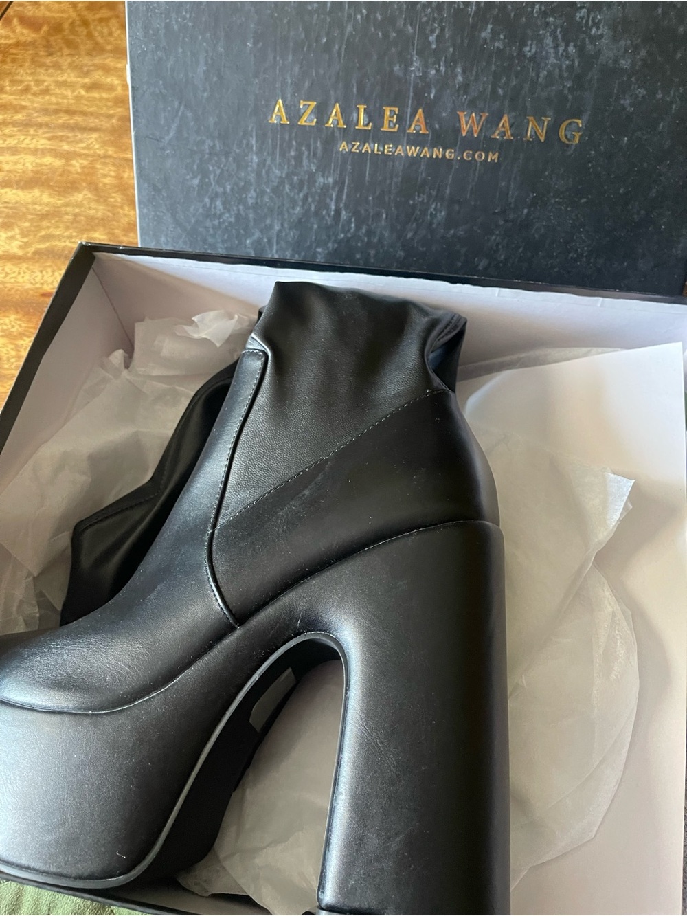 NWT Azalea Wang Women's Black Platform SUTTON Platform Boots